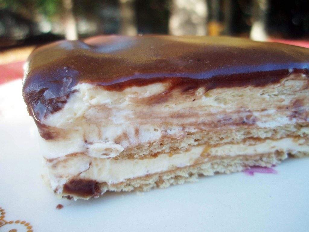 Chocolate Éclair Dessert